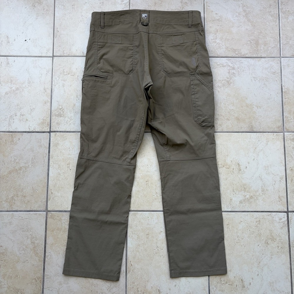 Kuhl Pants Mens 35x30 Tan Brown Renegade Quick Dry Zip Cargo Performance Chino - Picture 8 of 16